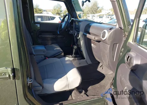 2009 Jeep Wrangler Unlimited Sahara z USA, uszkodzony, nr VIN 1J4GA59189L710032